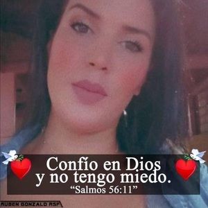 Meet your Posher, Roxana